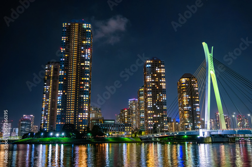 東京 月島の高層マンション群 夜景 Stock Photo Adobe Stock 東京 月島の高層マンション群 夜景 Stock Photo Adobe Stock
