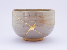 Japanese Kintsugi Bowl Restored With Real Gold