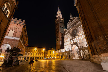 Wall Mural - 
Piazza del Duomo at night, Cremona -Italy