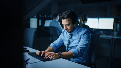 Aufkleber - In the Office at Night Overworked Tired Office Worker Uses Desktop Computer but Falls Asleep Fast. Tired Exhausted Businessman Falls asleep at His Job