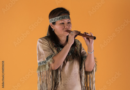 Plakat studio portrait of indian tribe woman