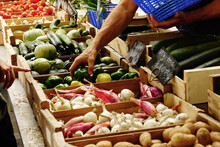 Manger Sain, Des Légumes Bio Dans Les Marchés Français