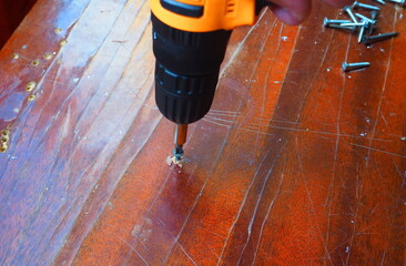 The screwdriver and drill works