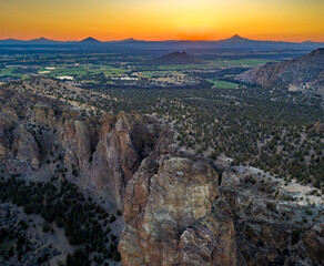 Wall Mural - Smith Rock Sunset