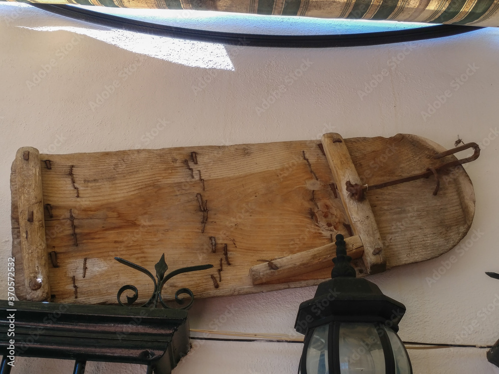 sanki starodawne drewno okucia narzędzie - obrazy, fototapety, plakaty 