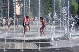 Fototapeta Miasto - fountain in the park