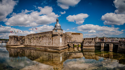 La ville fortifiée et sa muraille à Concarneau