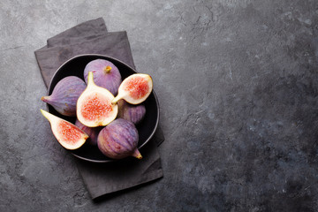 Wall Mural - Ripe sweet figs