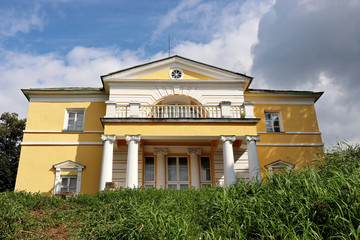 brattsevo manor in moscow, monument of cultural heritage of russia in summer park. ancient noble est