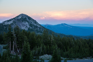 Wall Mural - beautiful landscape view of the sunset in lassen volcanic national park (california).
