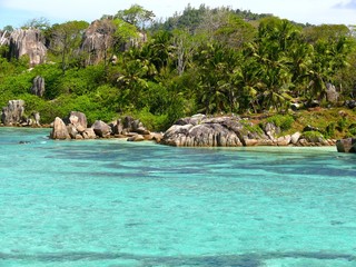  Seychelles, Indian Ocean, Mahe Island, west coast, Anse l'Islette island