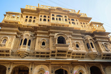 Beautiful Details Carved Facade Wall And Windows Exterior Architecture In Nathmal Ji Ki Haveli In Jaisalmer, Rajasthan India. This Is Famous Haveli Architecture In Rajasthan.