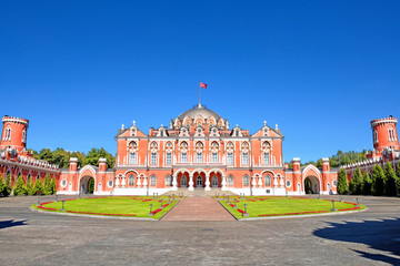 Wall Mural - historic moscow city russia tsar palace landmark built in 1779 on road from moscow to saint-petersburg. Wide view of emperor residence in petrovskiy park. Russian historic heritage. Tourist attraction