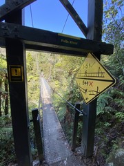 Sticker - Pont suspendu du parc Abel Tasman, Nouvelle Zélande