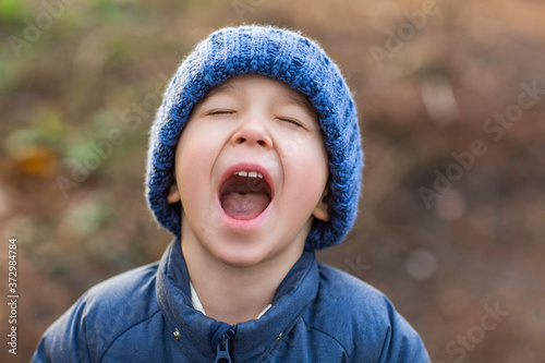 Fotografía Cheerful preschool kid outdoors