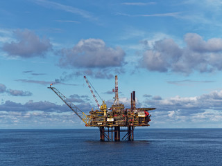 Wall Mural - the gannet a installation owned and operated by shell uk on a calm, warm summers day in the uk north