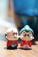 Miniature Japanese style ceramic doll garden ornaments Is a pair of happy old people