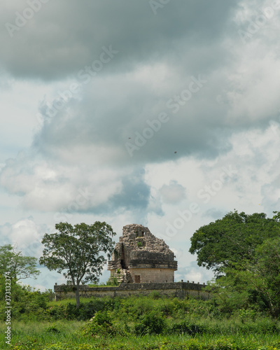 Fotografía Ancient Mayan Observatory at Chichen Itza