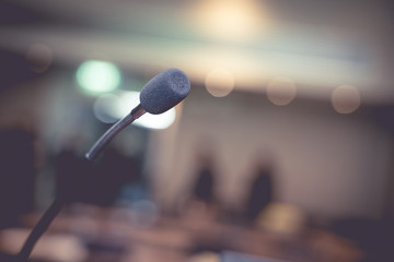 Meeting room microphones in business and seminars