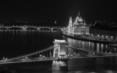 Wall Mural - city chain bridge