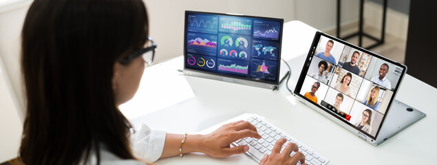 Aufkleber - Watching Video Conference Business Webinar