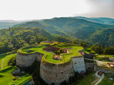 Fort twierdza góry drzewa las