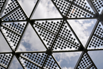 modern glass and metal pavilion roof in moscow zaryadye park