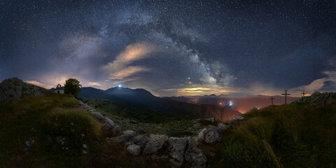 Arch of the lactea way over the hermitage of the dawn and the Gomoniteiro peak