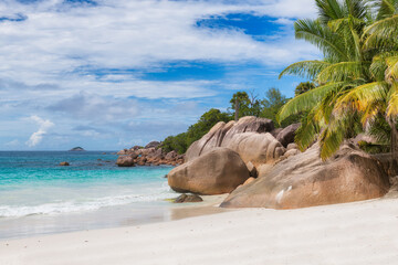  Beautiful rocks on seychelles beach, Anse Lazio beach, Praslin, Seychelles