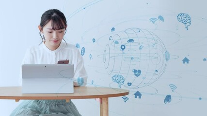 Sticker - モバイルネットワーク　スマホとPCを使う女性