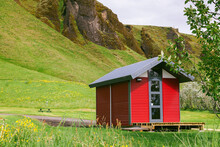 Traditional Cottages In Kirkjubaejarklaustur Camping