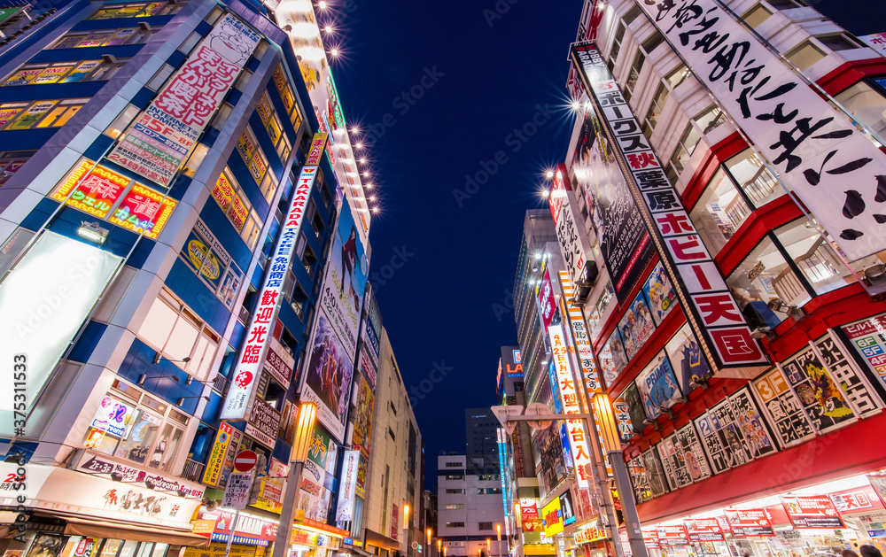 Akihabara at night! 夜の秋葉原！ 秋葉原🏙 #tokyo #trip #akihabara #night #nightview