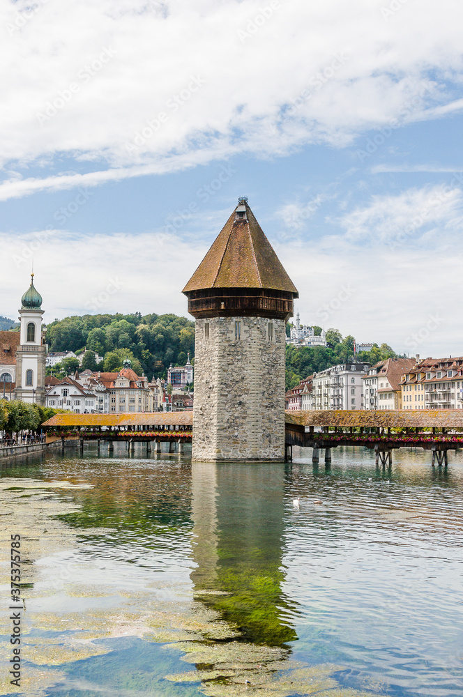 Luzern Kapellbr cke Holzbr cke Wasserturm Reuss Jesuitenkirche luzern-kapellbr-cke-holzbr-cke-wasserturm-reuss-jesuitenkirche