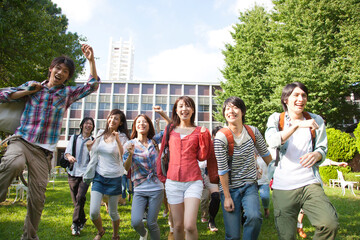 Wall Mural - 走る大学生