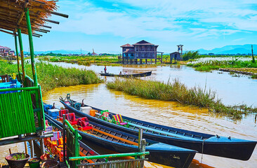 Canvas Print - The lakescape with canoes on Inle Lake, Ywama, Myanmar