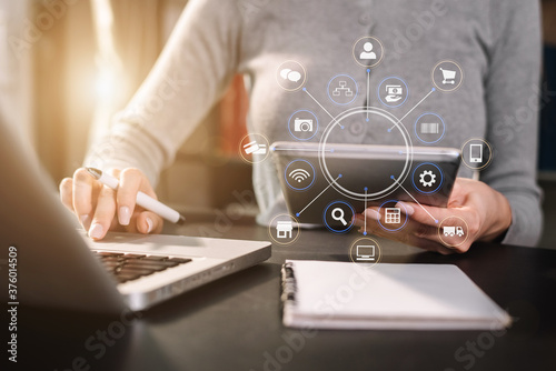 Fotomural Businessman hand using smartphone, mobile p payments online shopping, omni channel, digital tablet in office