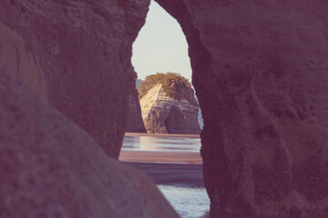 Canvas Print - Cathedral beach