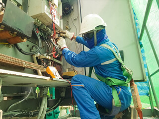 welder at work