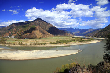 Wall Mural - Yunnan Lijiang Shigu the First Bay of the Yangtze River