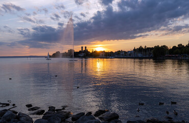 Wall Mural - Sonnenuntergang in Friedrichshafen am Bodensee