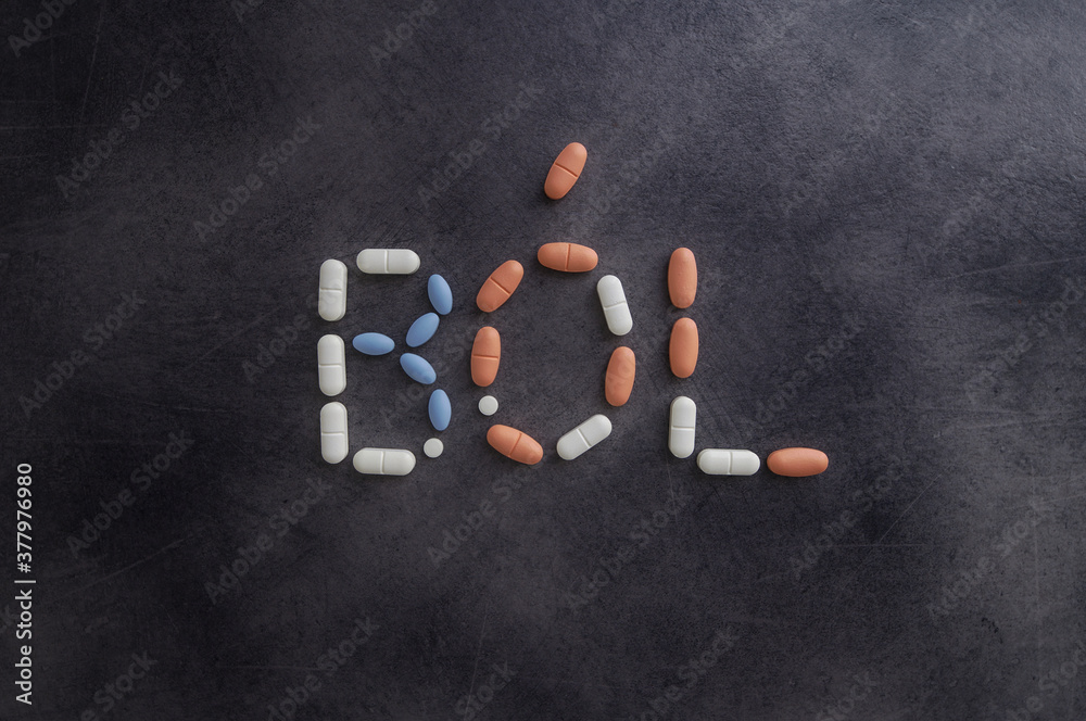 Pills lettering- napis z tabletek- ból - obrazy, fototapety, plakaty 