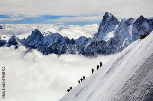 Cuadros en Lienzo Alpinisme, cordée en montagne. Massif du Mont Blanc