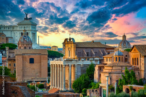Fotomural Aerial panoramic cityscape view of the Roman Forum and Roman Altar of the Fatherland in Rome, Italy