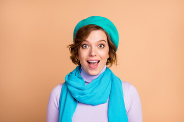 Poster - Close-up portrait of her she nice-looking attractive lovely winsome pretty charming cute cheerful cheery amazed funny girl wearing beret isolated over beige pastel color background