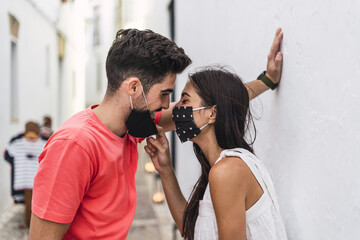 Sticker - Couple with a mask in the streets of Vejer de la Frontera