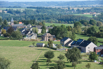 Sticker - campagne village immobilier logement maison vert bois 