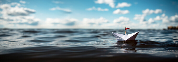 Canvas Print - XXXL Paper Boat Panorama