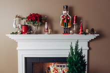 Christmas Decorated Fireplace Mantel