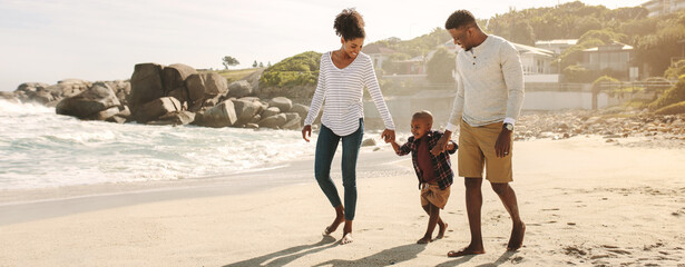 Sticker - African family on beach walk