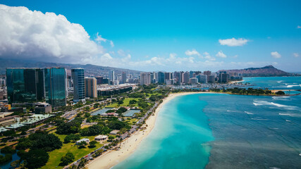 Wall Mural - ALA MOANA BEACH PARK HONOLULU OAHU HAWAII